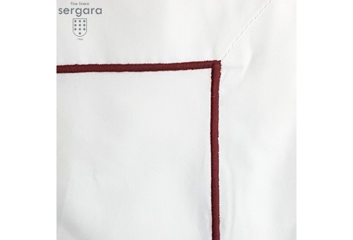 Taie D'Oreiller Sergara de coton Égyptien 600 fils | Bourdon Grenat