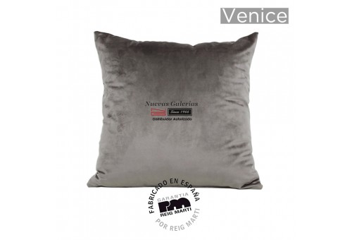 Reig Marti Velvet Cushion | VENICE